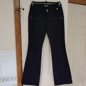 Women's Vintage Black Bootcut Guess Jeans with Zip Pockets